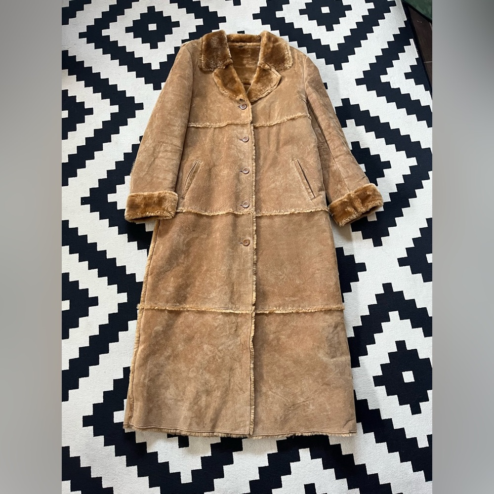 VINTAGE LEATHER & SHEARLING COAT ❤️